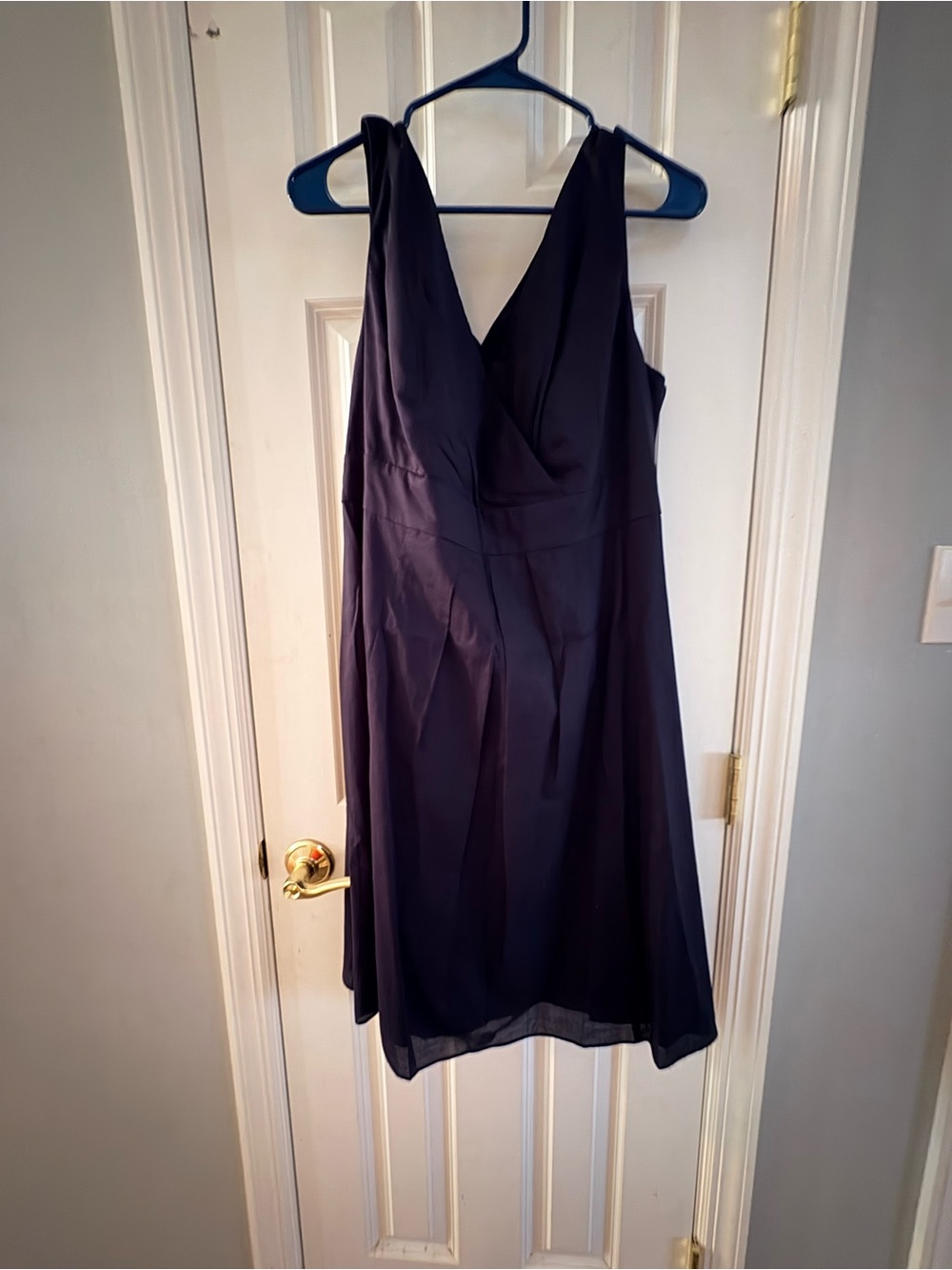 Classic V-Neck Sleeveless Women’s Dress - Navy